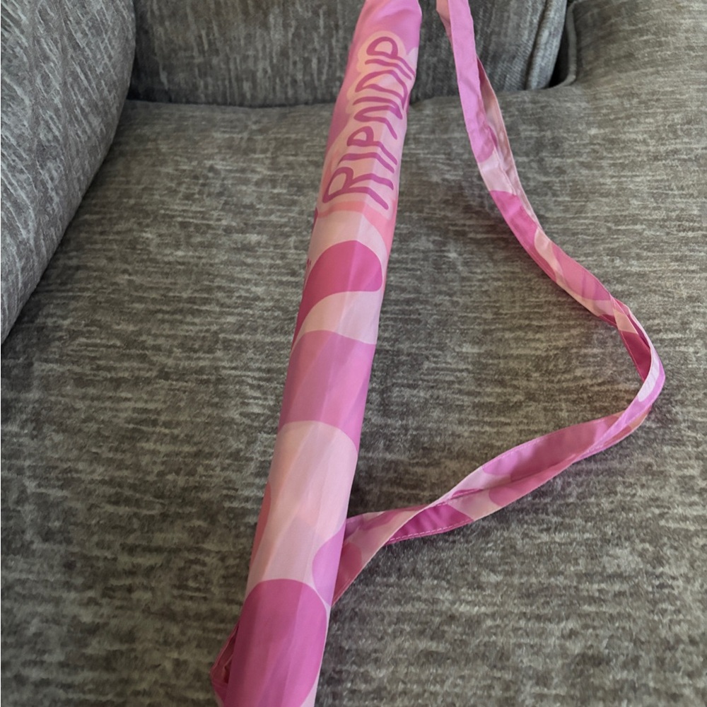 Ripndip Pink Umbrella with Wooden handle and Shoulder Strap and Cover Brand New - Picture 3 of 5